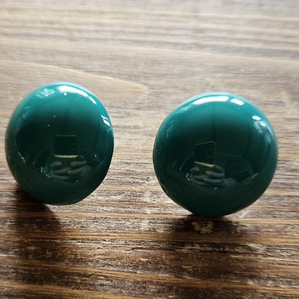 Elegant Green Stud Earrings